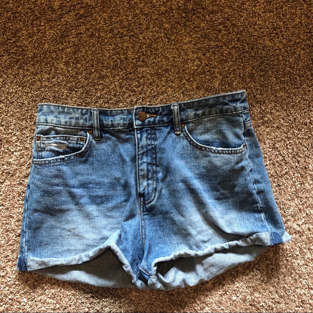 High waisted billabong shorts